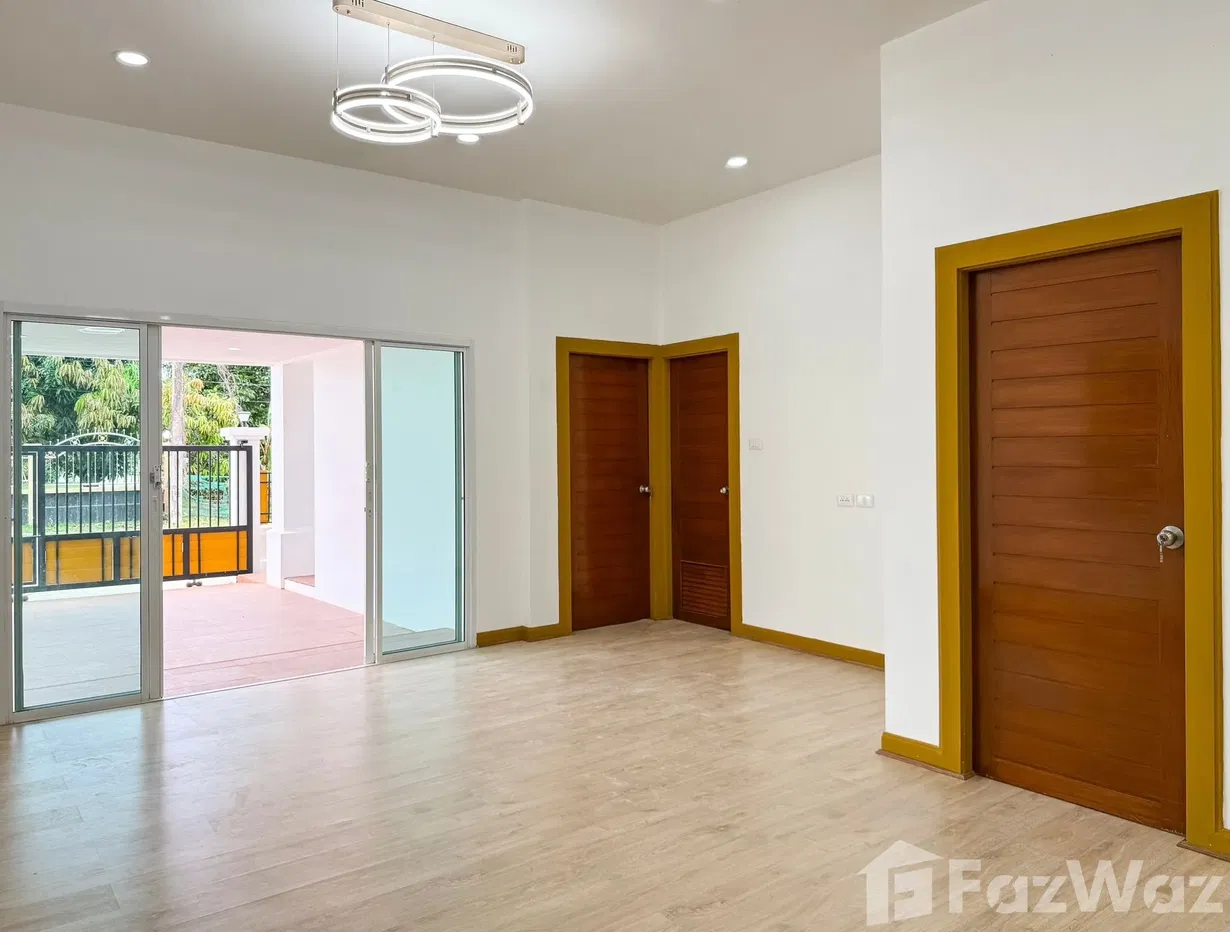 picture Newly Renovated House - 7/20