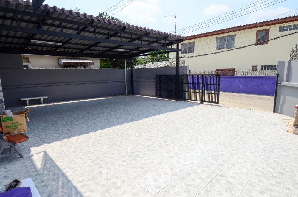 picture Home office for rent, Chokchai 4, easy to travel, in the city center, suitable for living or office use. - 3/8