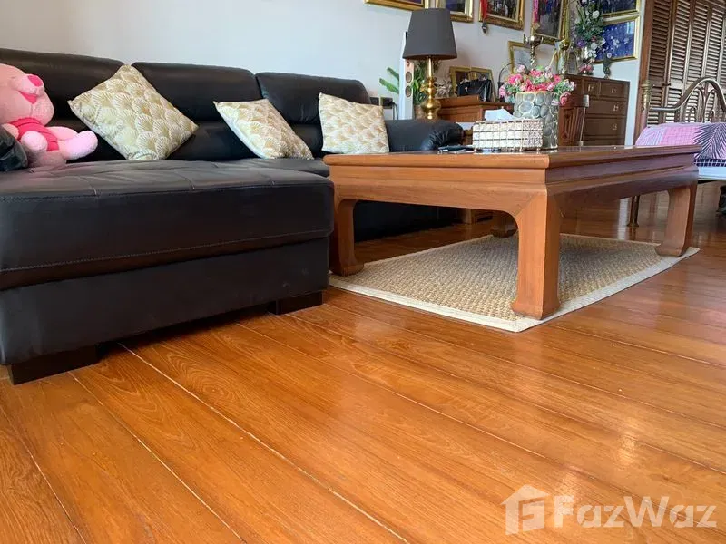 picture Fantastic priced Beachfront Sea view unit condo for Sale - 6/18
