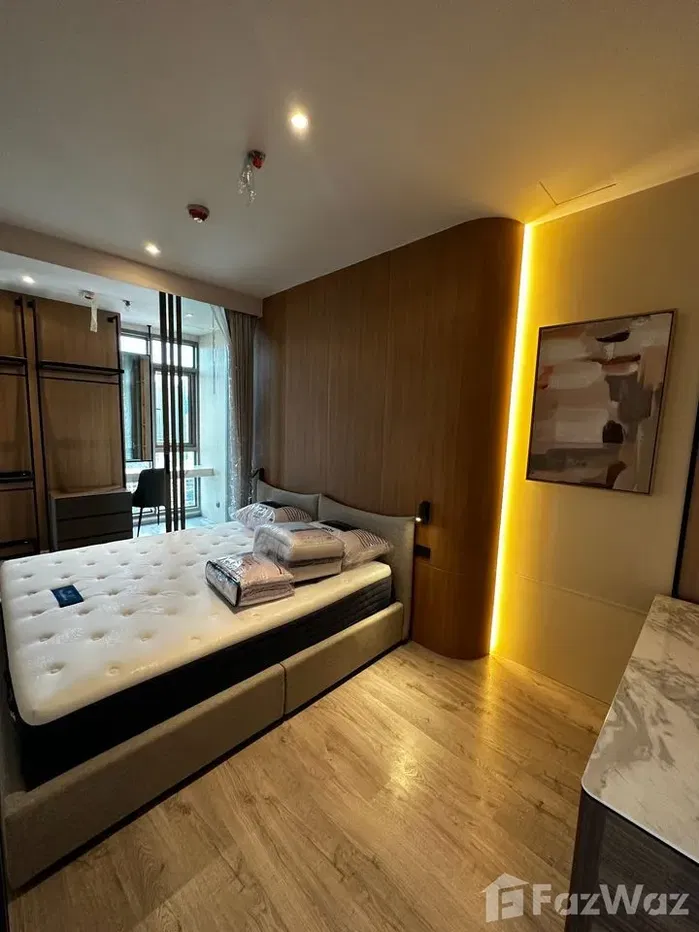 picture Discover Exclusive City Living at Rhythm Ekkamai Estate! - 2/7
