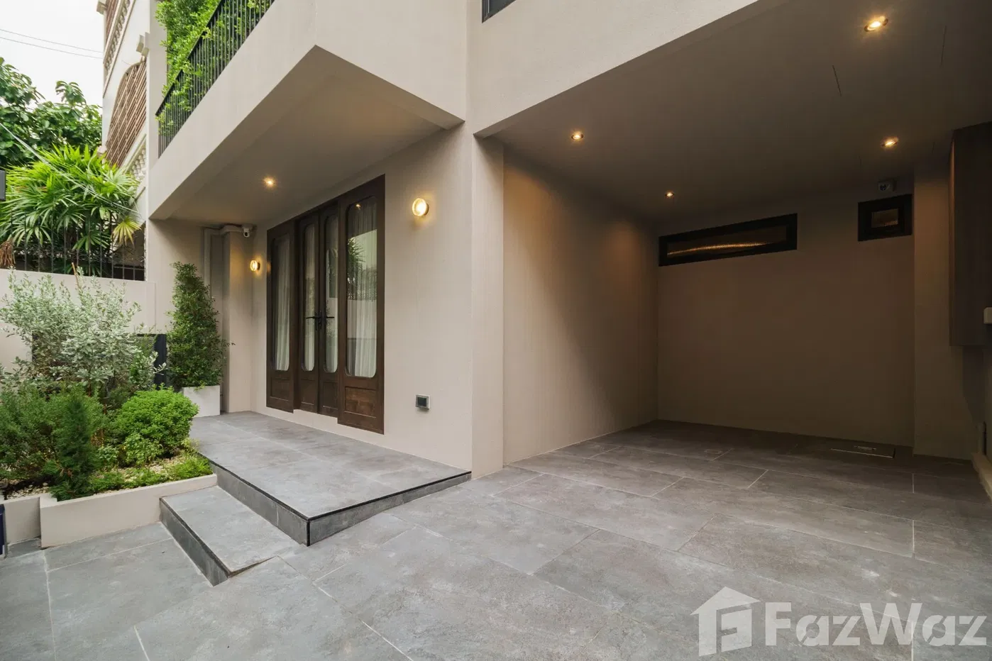 picture 4 Bedroom Townhouse for sale in Phra Khanong Nuea, Bangkok - 3/31