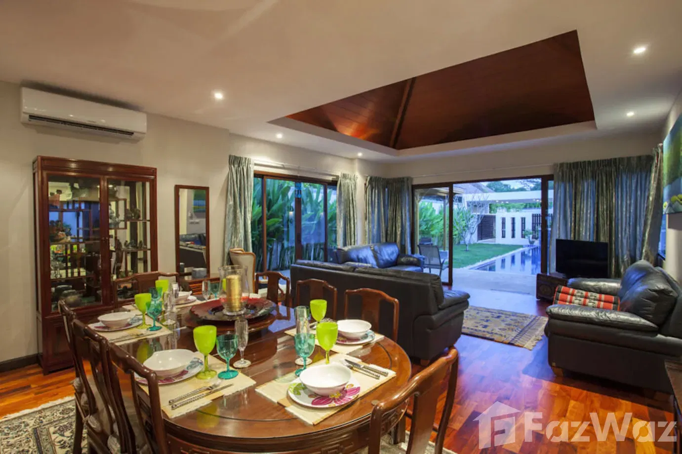 picture 4 Bedroom Villa in Rawai - 11/25