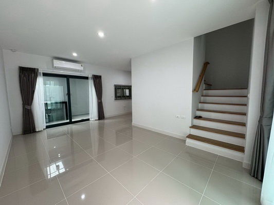 picture FOR RENT BAAN KLANG MUANG NORTH RATCHAPHRUEK / 3 bedrooms 3 bathrooms / 18 Sqw. 145 Sqm. **23,000** CLOSE TO MRT SAI MA - 2/11