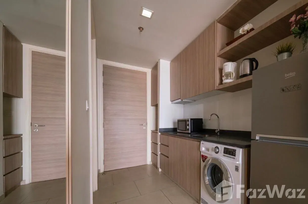picture Beachfront Zire Wongamat Condo For Sale, in Pattaya - 9/10