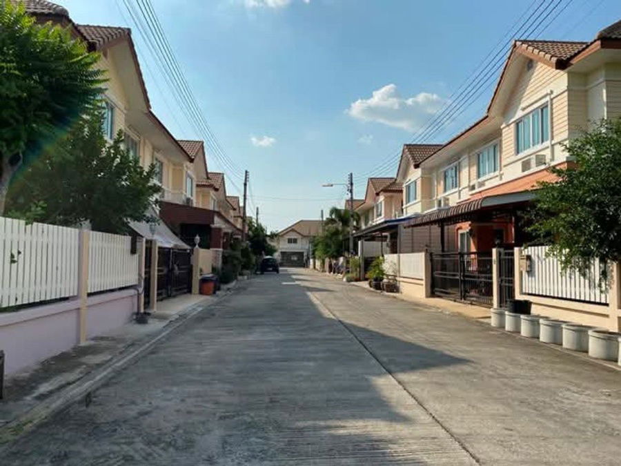 รูป #ให้เช่าบ้านหมู่บ้านนันทร์นรินทร์ (หลัง ม.รังสิต) เพียง 5 นาทีจากมหาวิทยาลัยรังสิต สะดวกสบาย 🔥 เช่า 20,000 บาท/เดือน🔥 3 ห้องนอน 3 ห้องน้ำ #เฟอร์ครบ - รูปที่ 7/8