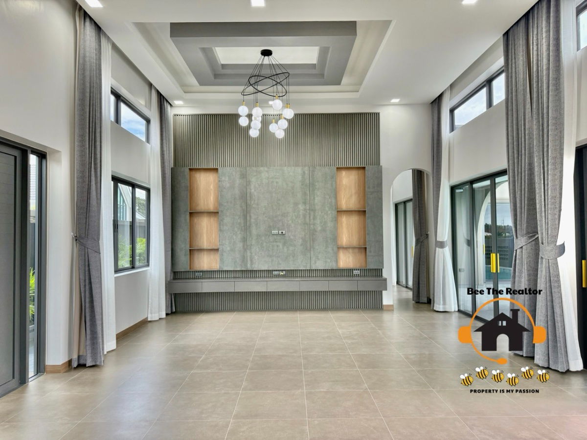 picture Luxury Pool Villa for Sale – Mabprachan Area - 28/29