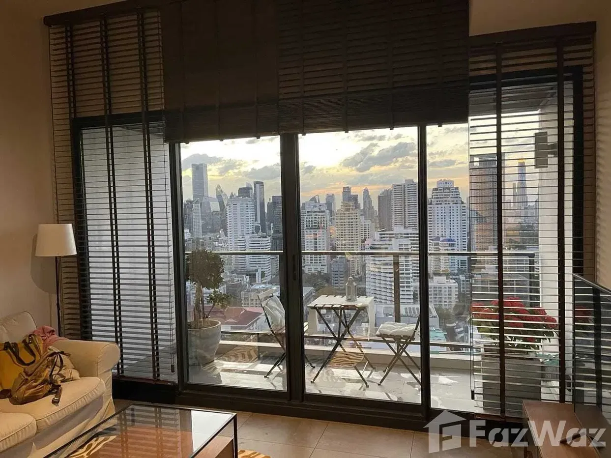 picture 2 bedroom corner unit and unblock view - 6/10