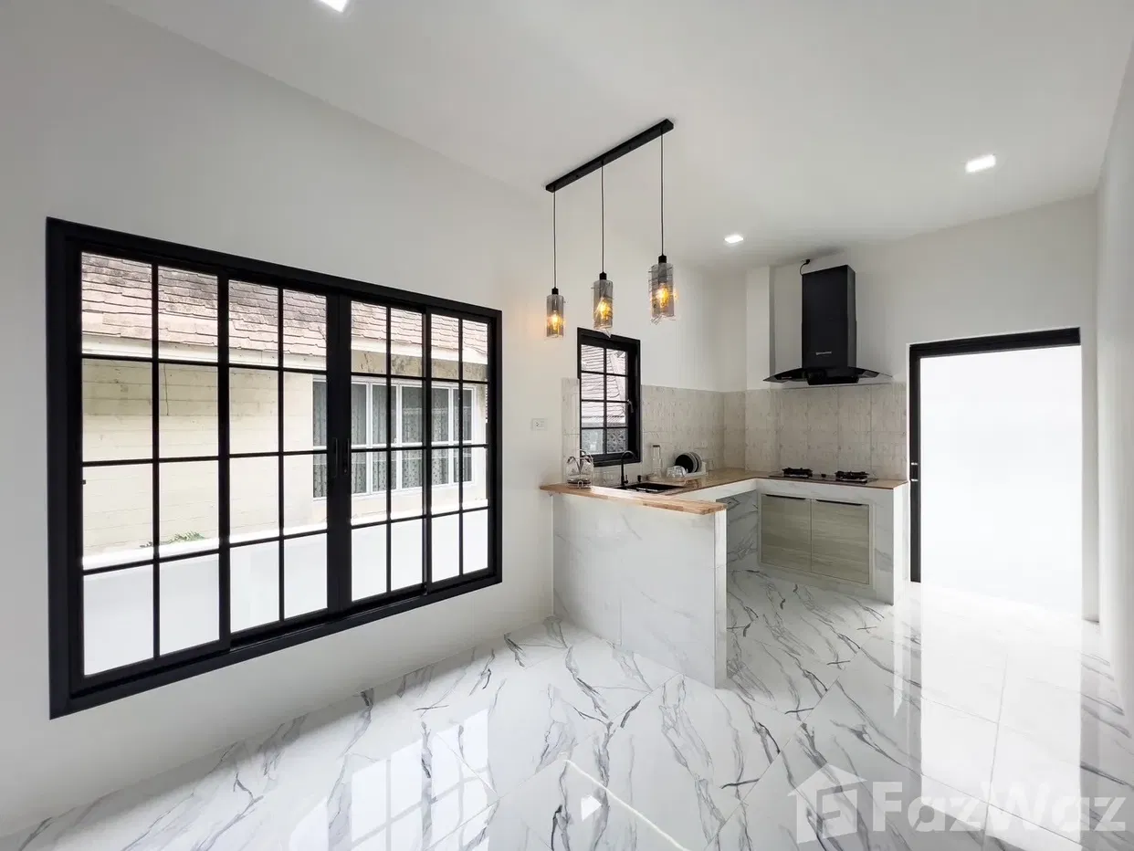 picture Detached 3-Bedroom Renovated Corner Unit in Neramit 3 - 11/16