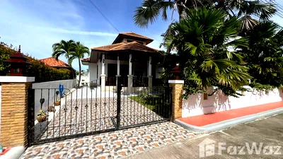 Houses for sale Prachaubkirikhan : 2 Bedroom Villa for sale at Manora Village I
