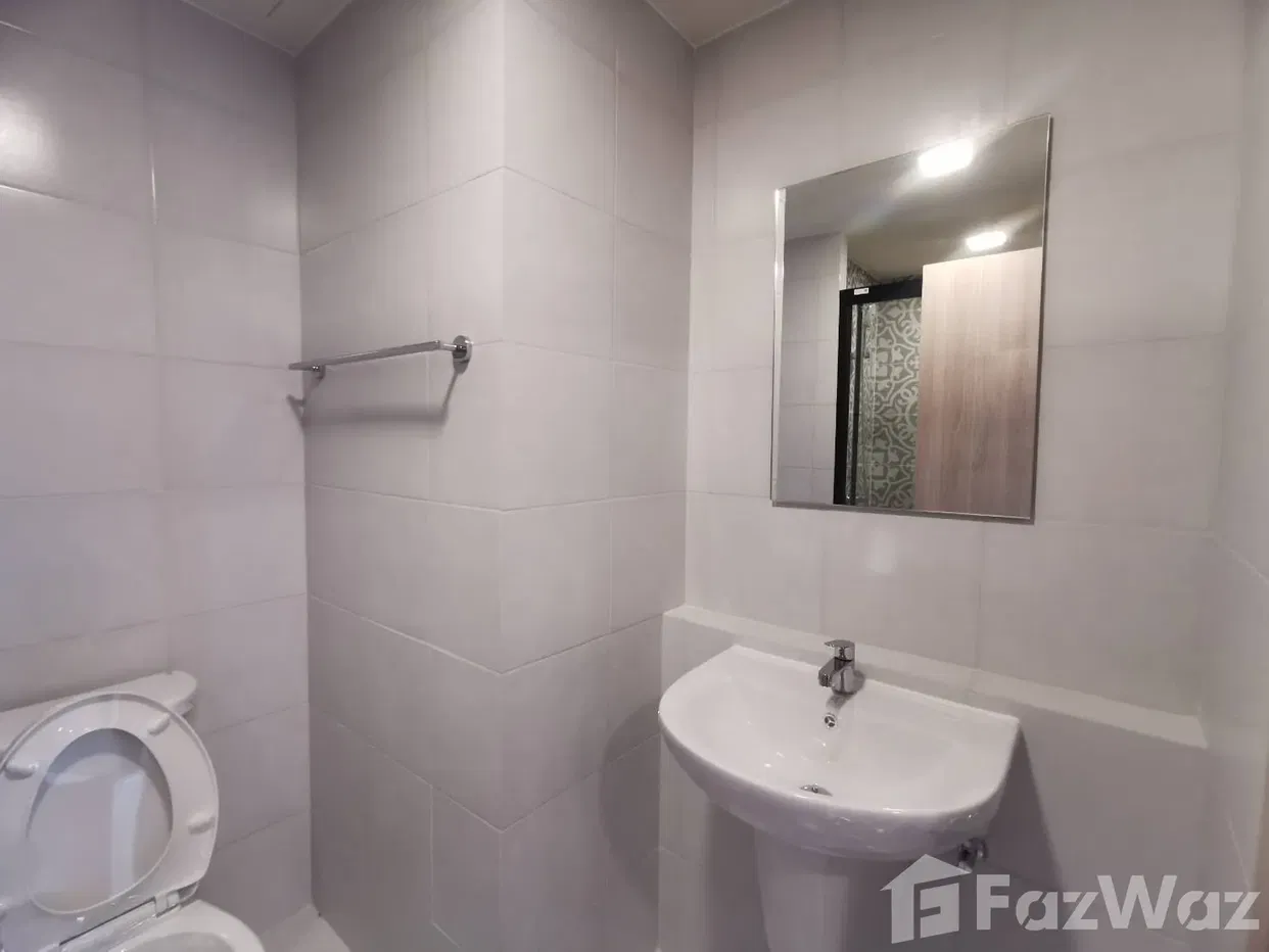 picture Pool View Condo for Sale - 4/10