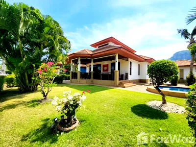 Houses for sale Prachaubkirikhan : 2 Bedroom Villa for sale at Manora Village II