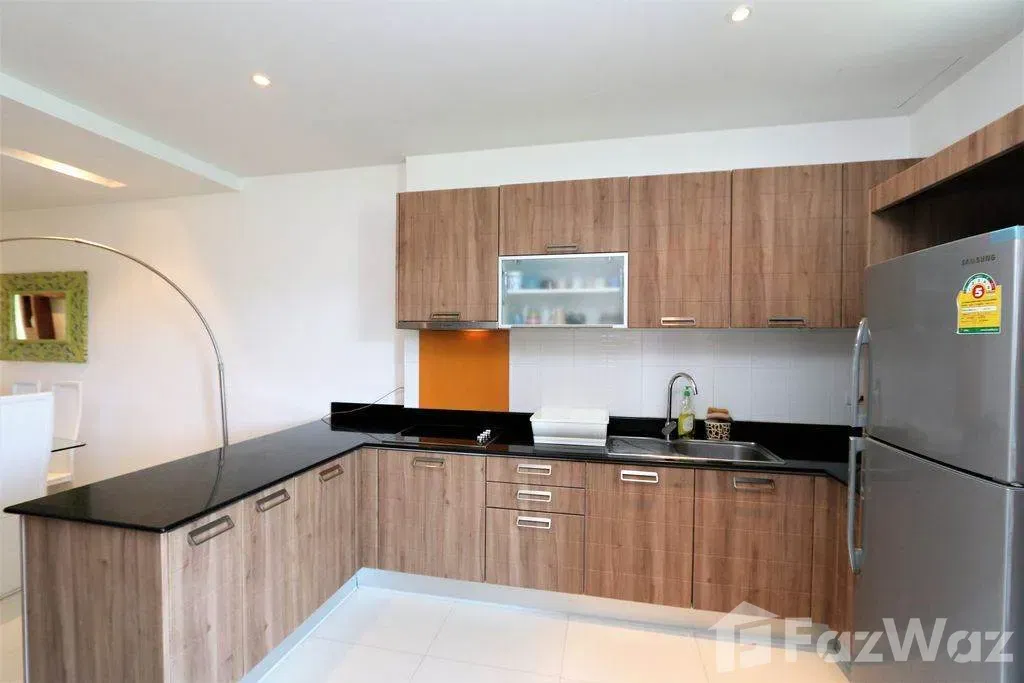 picture beautiful 2 bedrooms on a golf course - 3/7