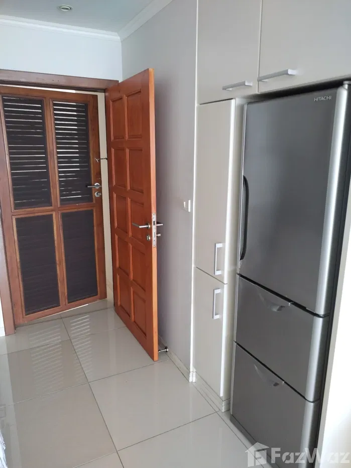 picture Step Into Serene Living: Jomtien Plaza Condotel - 9/30