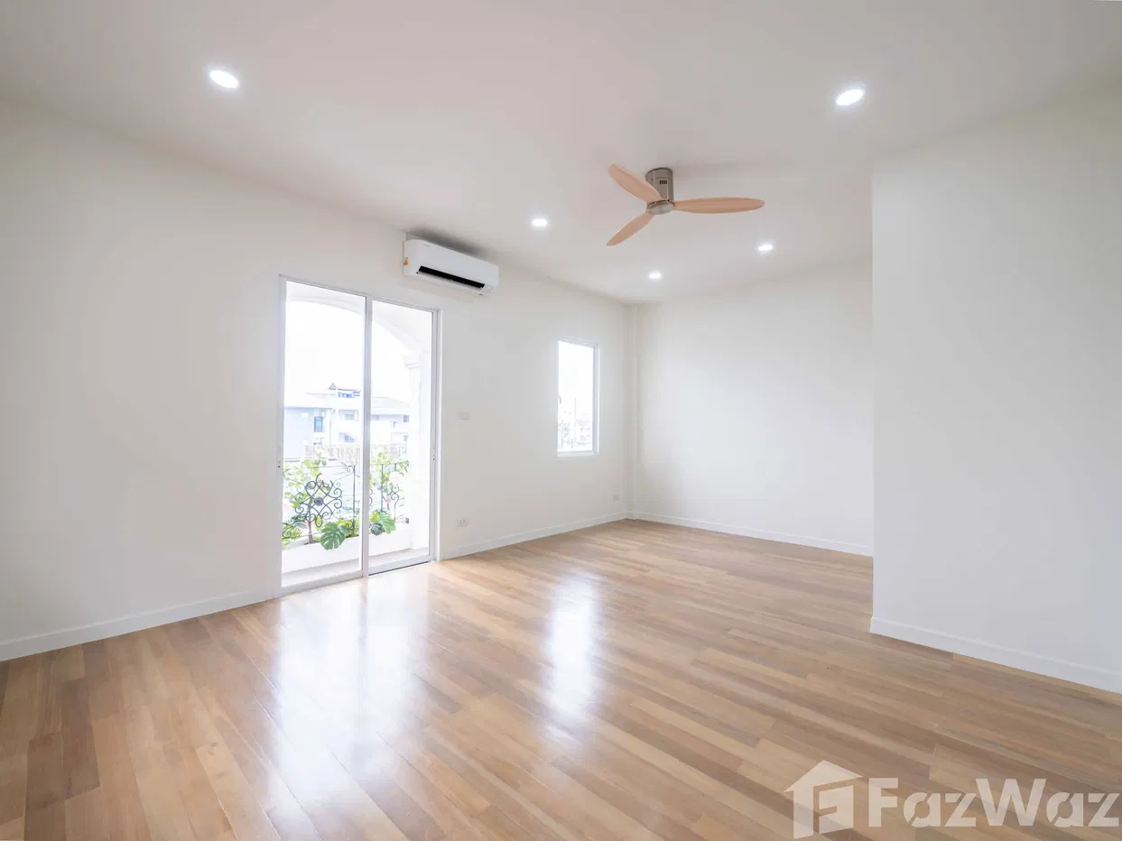 picture 3 Bedroom Townhouse for sale in Chalong, Phuket - 14/21
