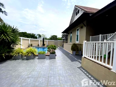 Houses for sale Bang Lamung Chonburi : Dhewee Resort – Corner Unit Home for Sale with Private Pool