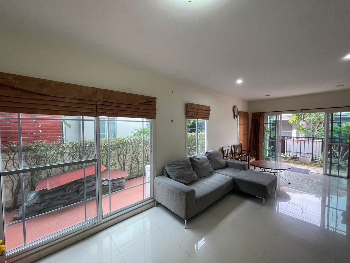 picture Single house for rent in Bangkok, fully furnished, near expressway. - 11/25