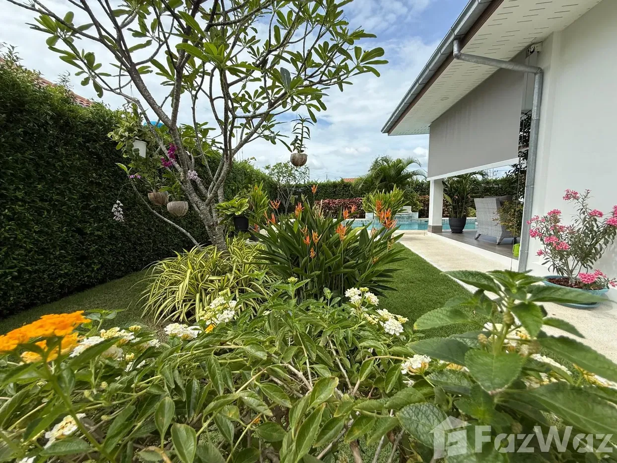 picture Spacious 3 bed 2 bath Home with Scenic Views and Privacy - 13/50