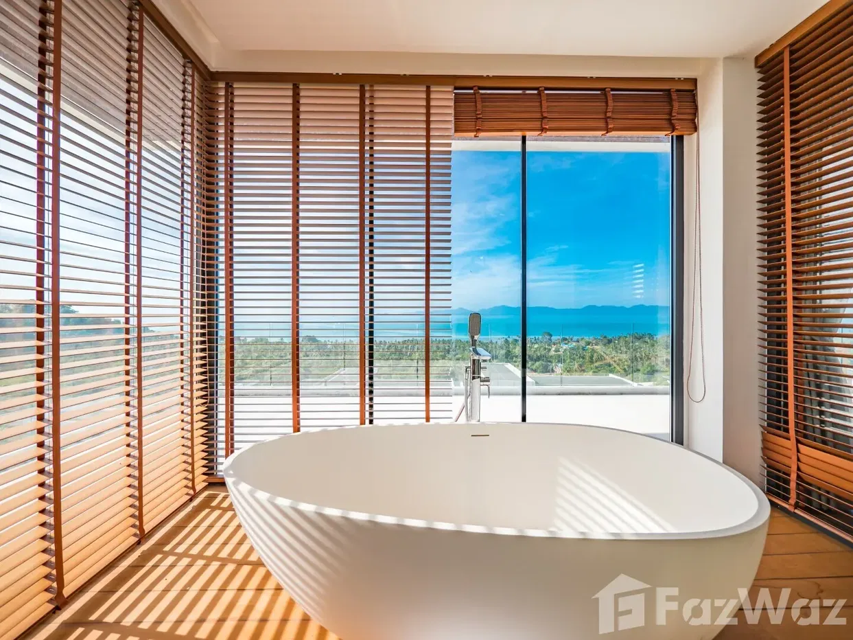 picture Modern 4 Bedroom Villa with Stunning Seaviews - 15/41