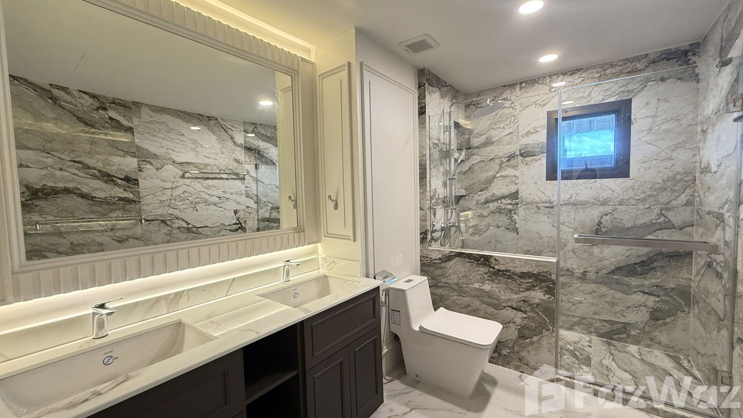 picture Two Bedrooms Condo For Sale & Rent - 27/28