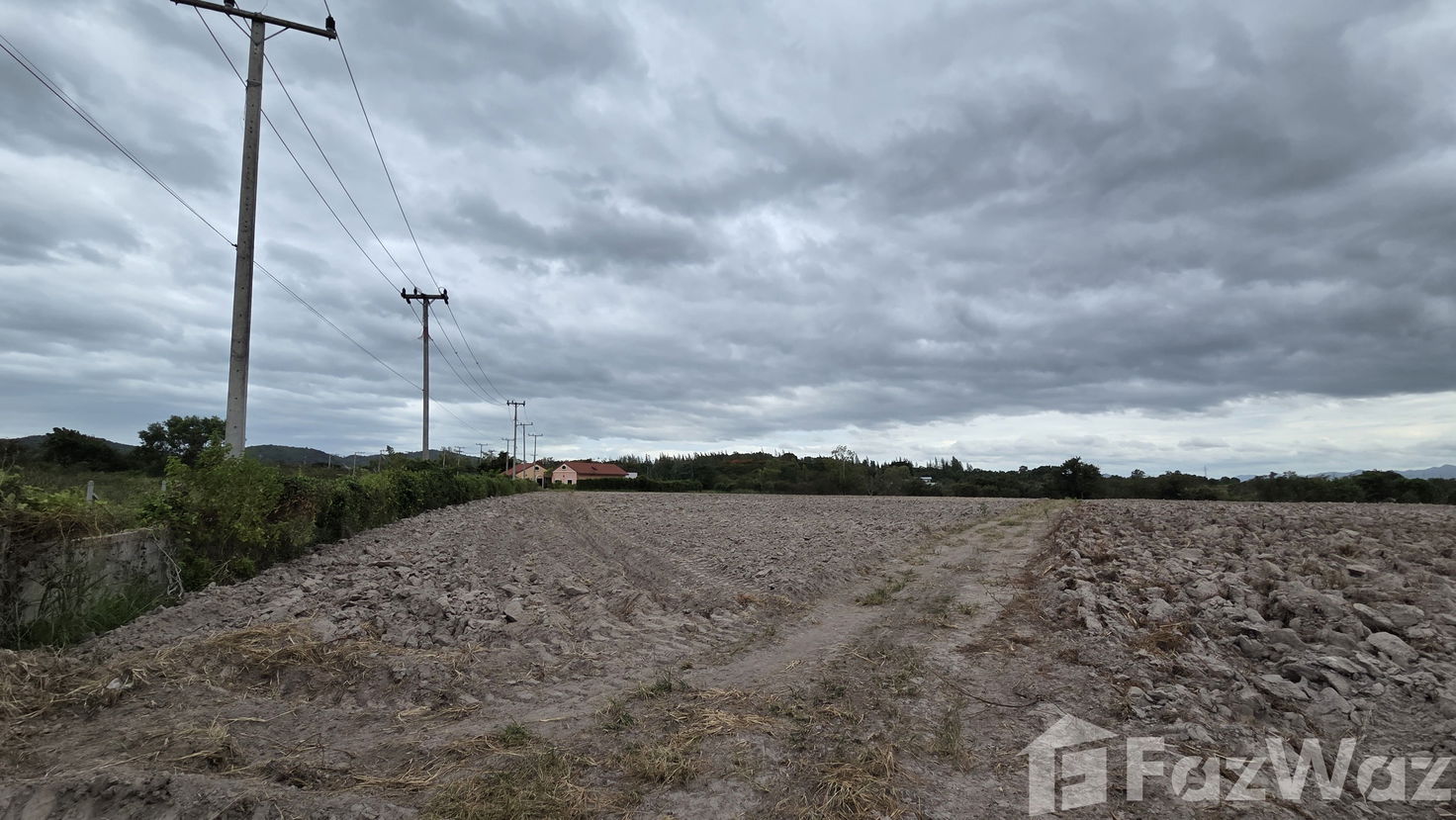 picture Land for sale in Thap Tai, Prachuap Khiri Khan - 4/15