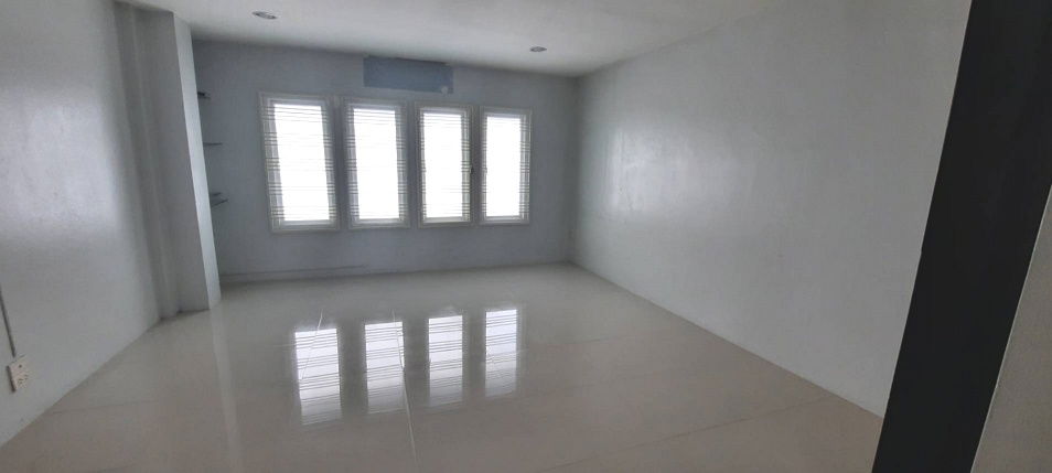 picture Townhome 4 bedrooms near Central Pinklao - 7/11