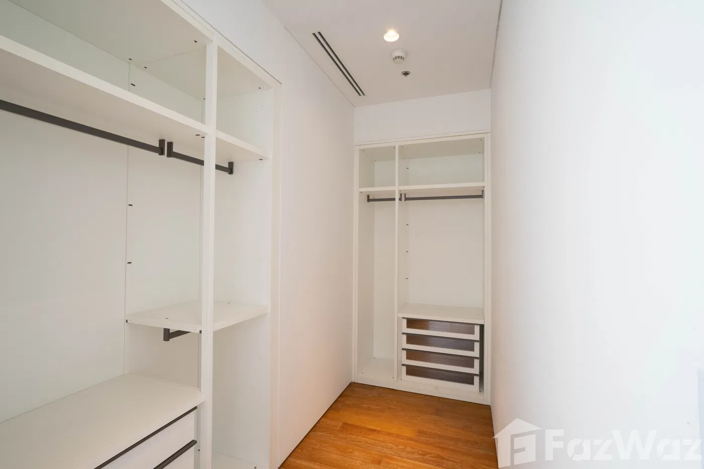picture Amazing Pet Friendly Duplex For Sale - 6/35