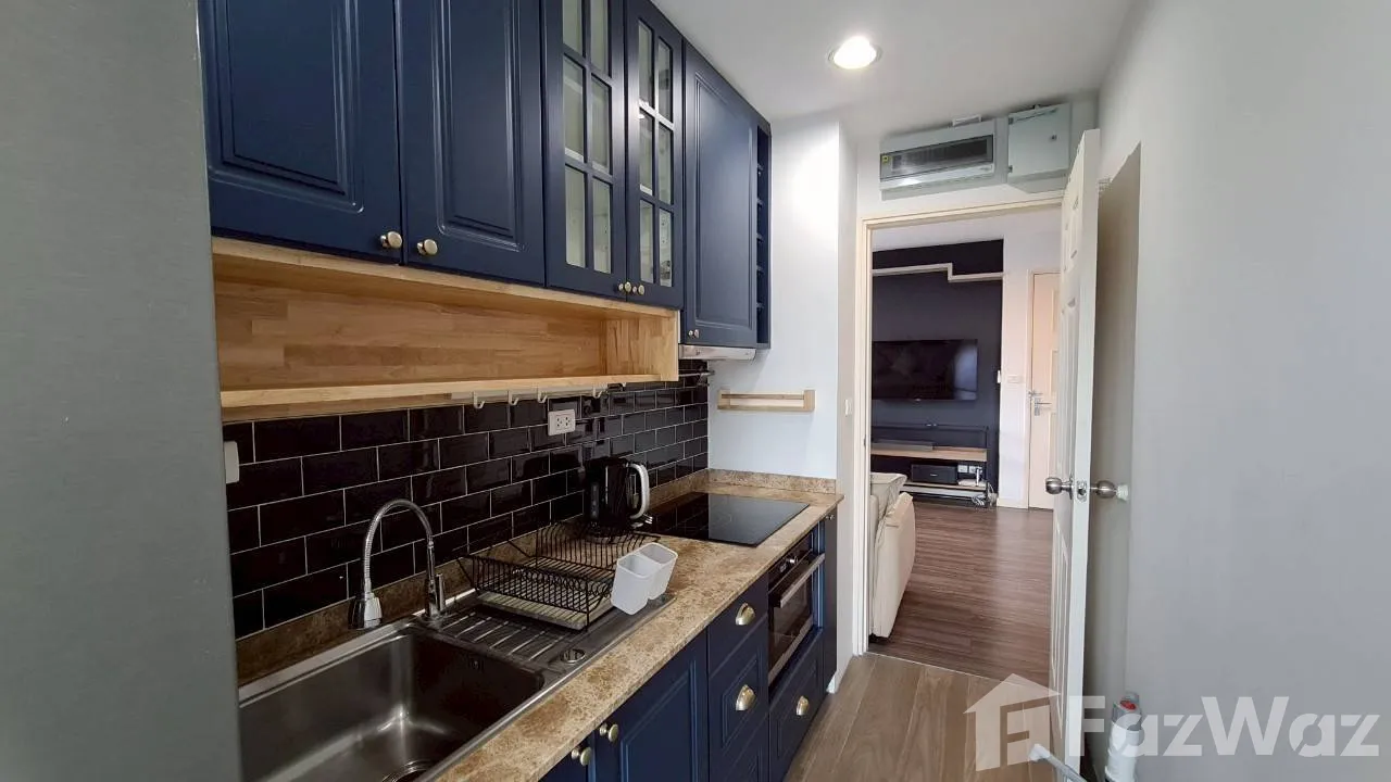 picture Newly Renovated unit 5586292 - 2/6