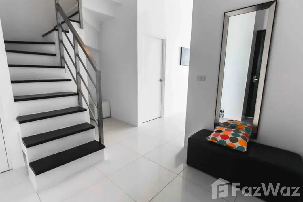 picture Seaview two-storey penthouse Sunset Plaza Condominium - 9/26