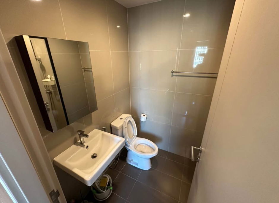 picture #R5702 🎉 130868 Condo for rent THE BASE Phetchaburi-Thonglor  - 9/15