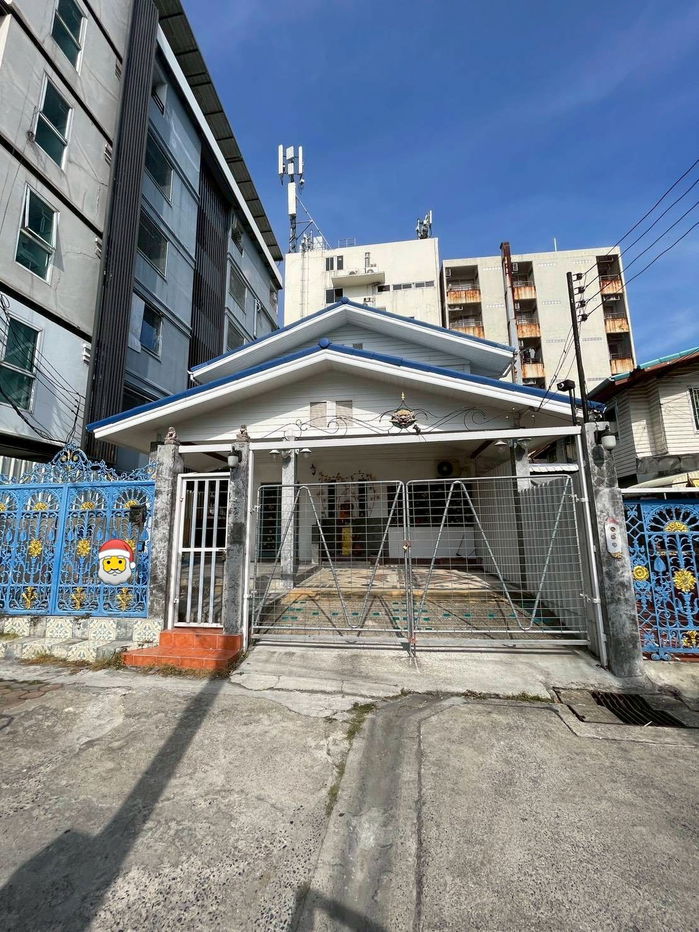 รูป 🔑 ให้เช่าบ้านเดี่ยว 2 ชั้น ใจกลางรัชดาภิเษก ซอย 7 📍 ทำเลดีเยี่ยม ใกล้รถไฟฟ้า MRT และศูนย์กลางธุรกิจ - รูปที่ 1/11