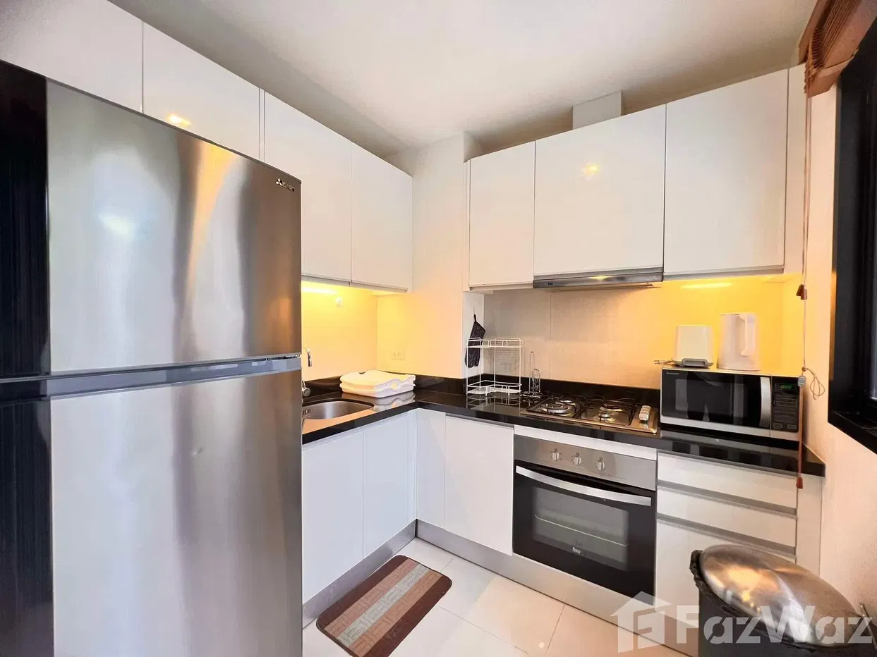 picture 3 bedroom townhouse located in Laguna area. - 3/23