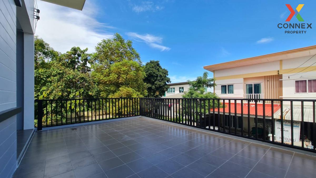 picture For Sale Townhouse/Townhome  , Park Village 4 Sarasas - Ratchapruek , corner unit , newly renovated , Khlong Phra Udom , Lat Lum Kaeo , Pathum Thani , CX-127993 ✅ Live chat with us ADD LINE @connexproperty ✅  - 11/12
