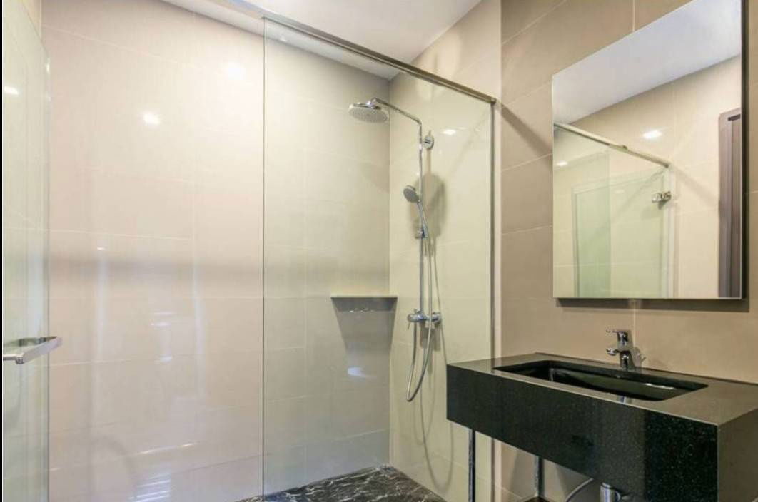 picture Condo for rent :    Edge Sukhumvit 23  ((BTS Asoke  )) MK-02  line @livingbkk - 8/9
