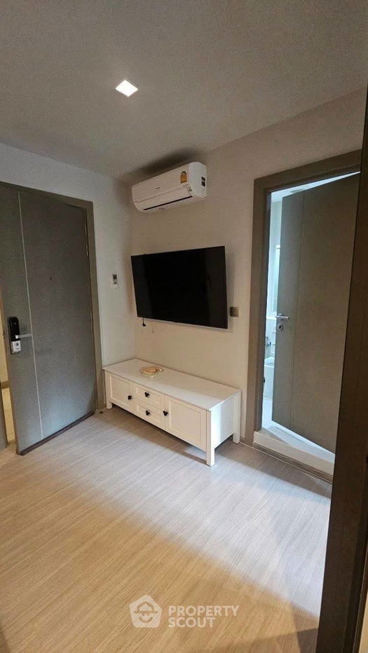 picture 1-BR Condo at Life Asoke - Rama 9 near MRT Phra Ram 9 (ID 2251945) - 5/8