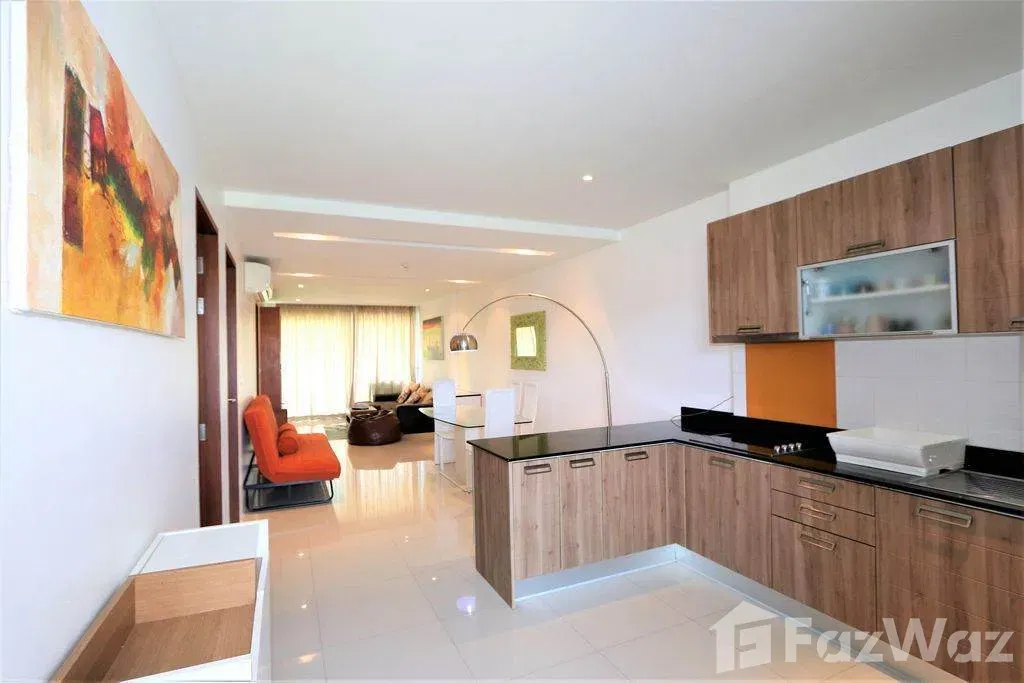picture beautiful 2 bedrooms on a golf course - 2/7