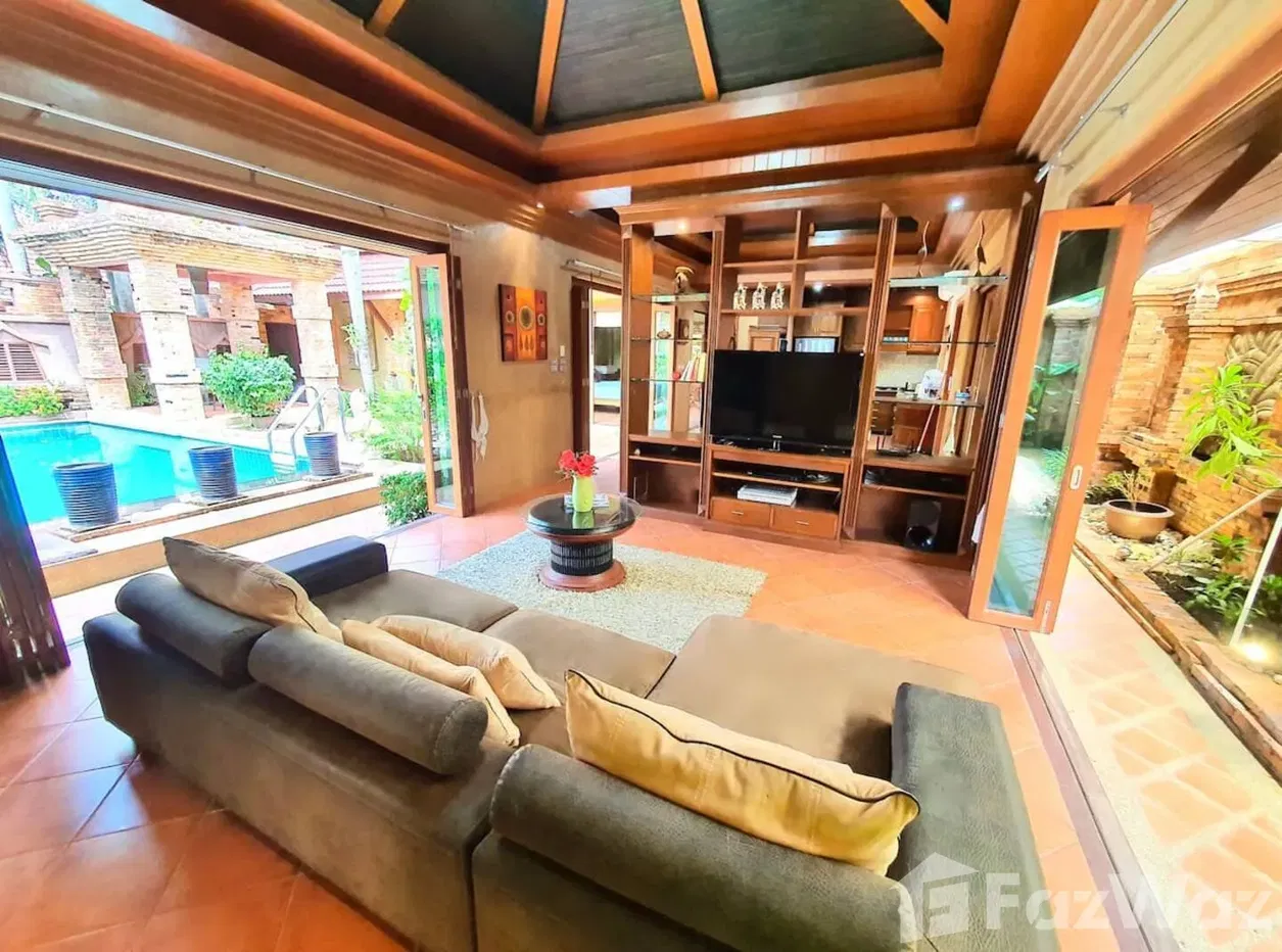 picture Stunning Balinese - Style Villa For Sale - 3/24