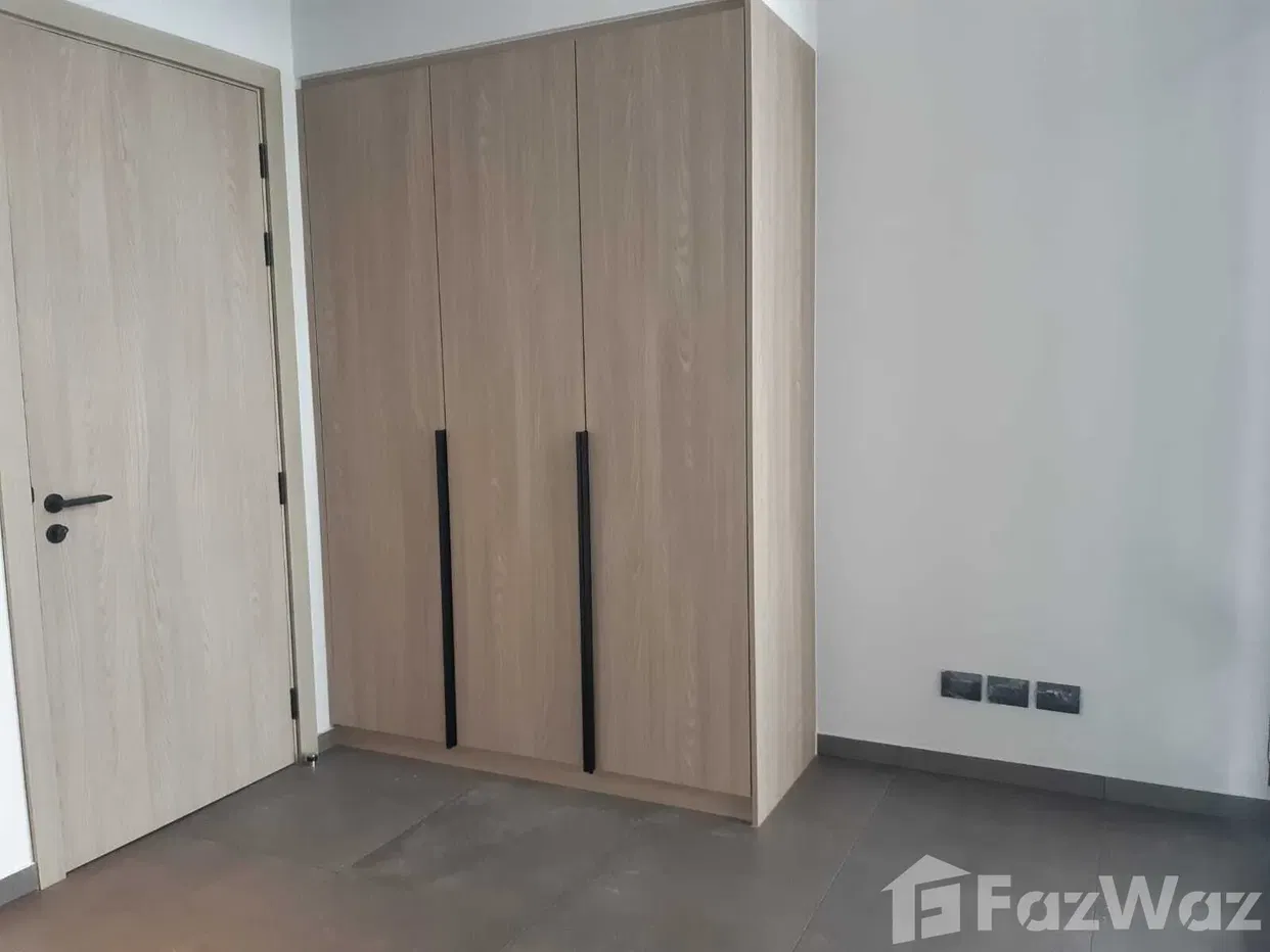 picture 2 bedroom corner unit and unblock view - 10/10