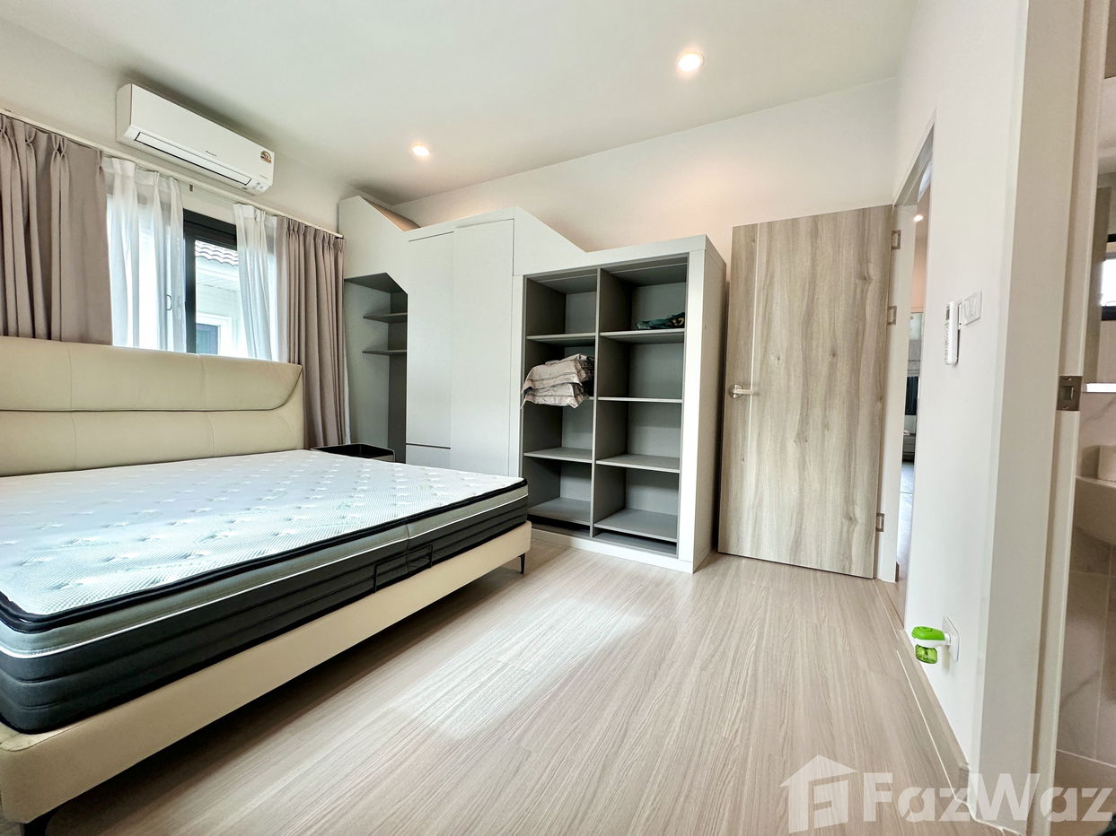 picture 4 Bedroom Luxury House for Sale at Supalai Lake Ville - 15/19