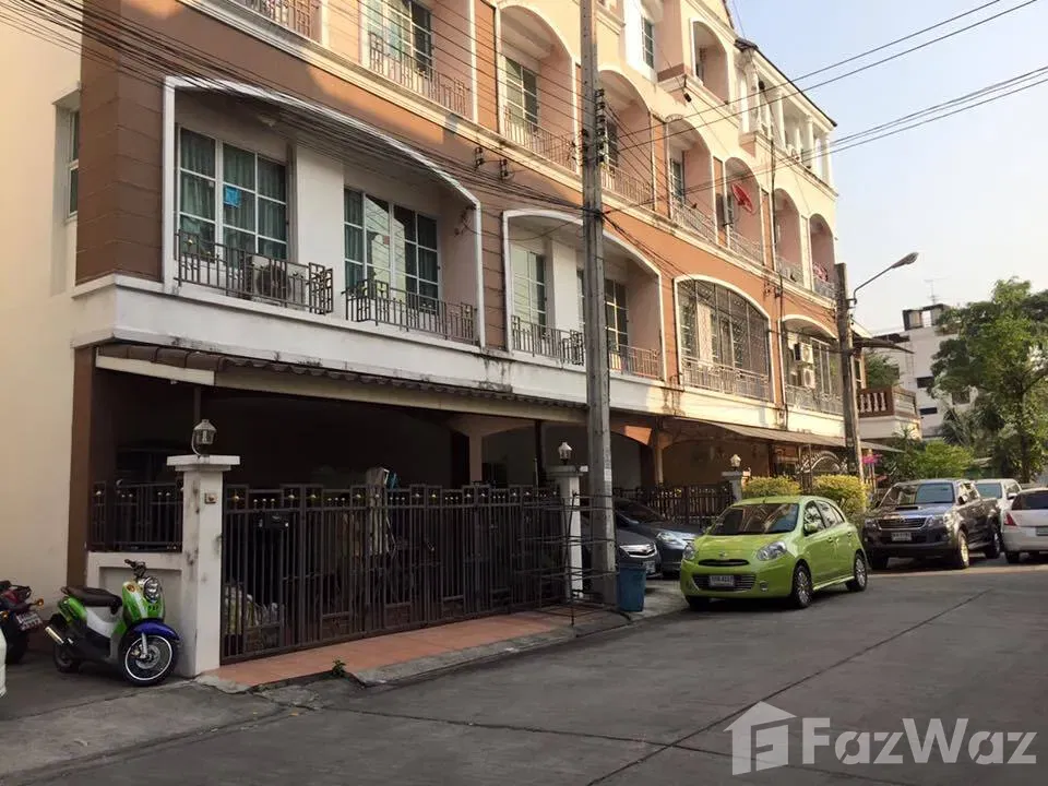 picture 6 Bedroom Townhouse for sale in Lat Phrao, Bangkok - 44/44