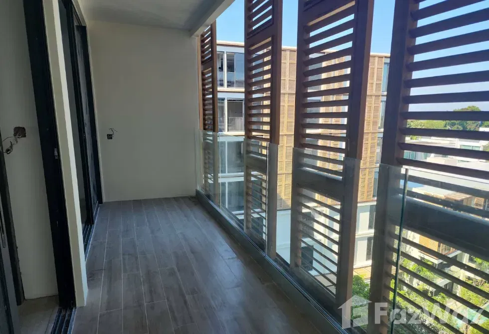 picture 1 Bedroom Sea View Condo - 4/7