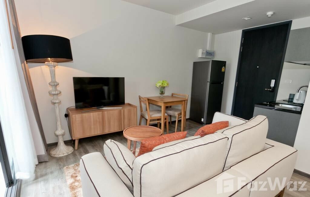 Studio Condo for sale at The Deck Patong  666454