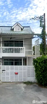Townhouses for rent Phuket : 2 Bedroom Townhouse for rent in Rawai, Phuket