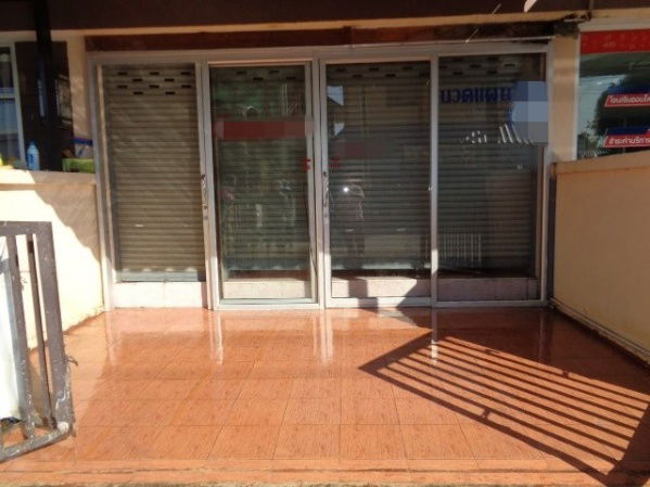 picture FOR SALE  TOWNHOUSE PROPERTY  1870000 BAHT. - 2/8