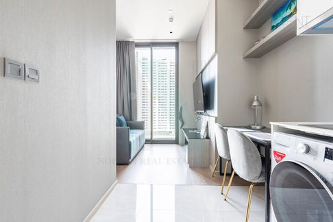 🎉 For Rent Condo ASHTON SILOM Building 1, Floor 17,1 bed room, Room size 32 sqm