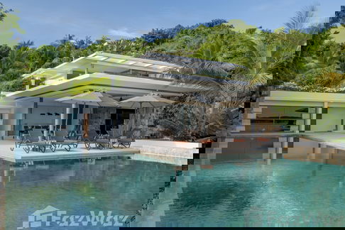 Luxurious Sea View Villa in Prime Location