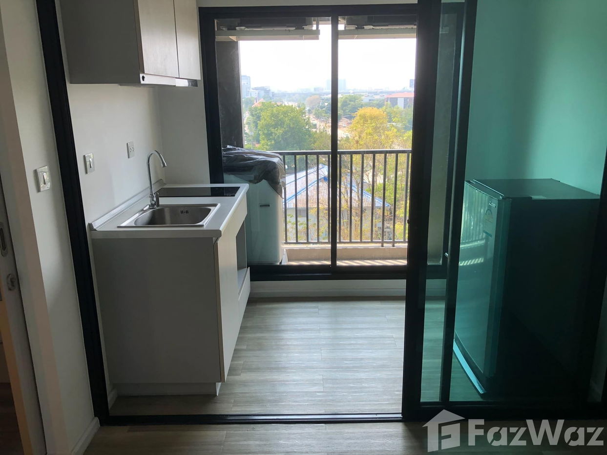 picture 1 bedroom condo at Kensington Place kampus - 6/13