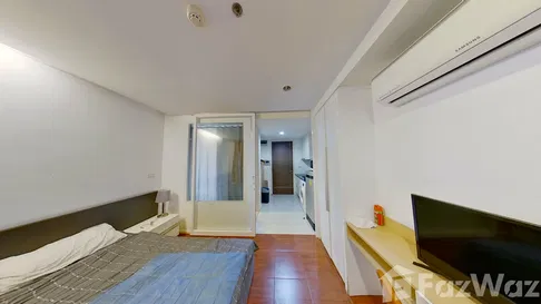 1 Bedroom Condo for sale at 15 Sukhumvit Residences