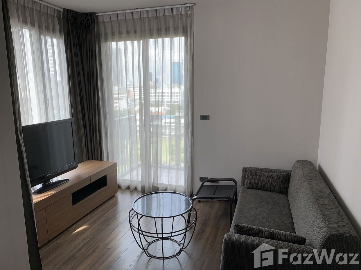 picture A Luxurious Piece of Comfort: Get Ready to Splurge on this Prime Condo! - 4/6