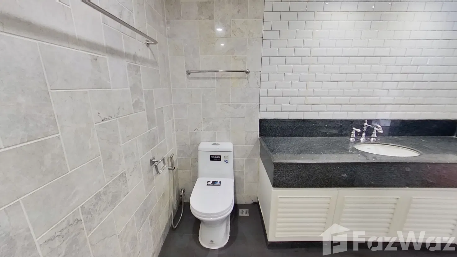 picture Newly Renovated Large Unit for Sale - 15/17