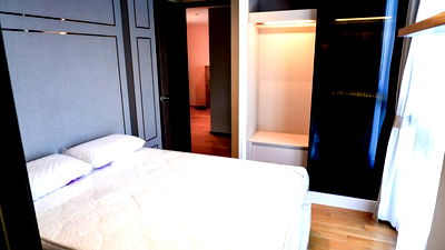 Condos for sale : Altitude Define【𝐒𝐄𝐋𝐋 & 𝐑𝐄𝐍𝐓】🔥A peaceful corner in the big city, with warm tones and a cool vibe.🔥  Contact Line ID: @hacondo